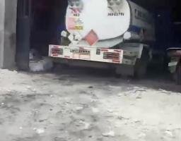 Truk Tangki Diduga Masuk Gudang BBM Ilegal di Gresik Gadukan, Warga Resah