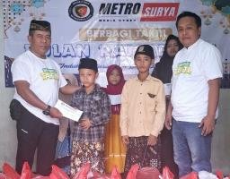 Ramadan Penuh Berkah: Media Metrosurya.com Berikan Santunan Anak Yatim dan Pembagian Takjil