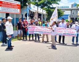 ASLI dan APTRINDO Tolak Kebijakan Terbaru Pemerintah Angkutan Barang Dilarang Beroperasi Selama 16 Hari. 