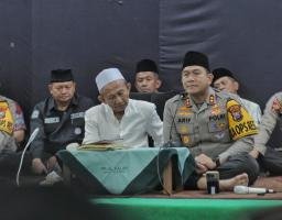 Indahnya Ramadhan, Kapolres Blitar Buka Puasa Bersama Para Santri Al Falah