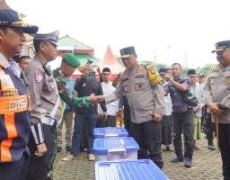 Kapolda Jatim Tinjau Pos Pelayanan Ops Ketupat Semeru 2025 di Masjid Cheng Hoo Pandaan