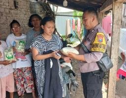 Polsek Bagor Bangun Kembali Rumah Korban Kebakaran di Banaranwetan