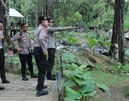 Libur Lebaran, Kapolres Pantau Wisata Jolotundo Pastikan Keamanan Pengunjung
