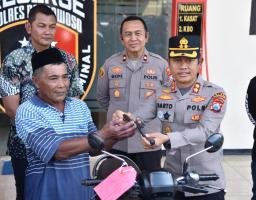 Pasca Amankan Tersangka Curanmor, Polres Bondowoso Serahkan Motor ke Pemilik Tanpa Biaya