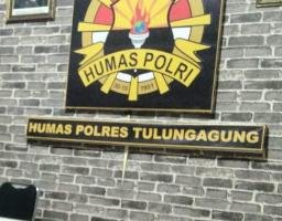 Kisruh Grup Media Tulungagung: Pesan Obrolan Mendadak Ditutup, Ipda Nanang Disorot