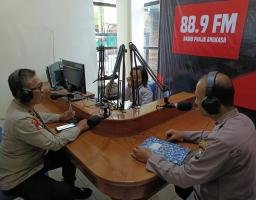 Melalui Binmas on Air, Polres Trenggalek Kampanyekan Peran Penting Satkamling