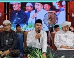 Ribuan Jamaah Hadiri Sholawat dan Tabligh Akbar Aliansi Madura Indonesia di Surabaya