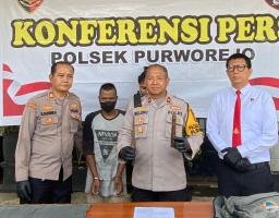 Polisi Amankan Pria Diduga Preman Bawa Sajam Jenis Belati Cundrik di Kota Pasuruan