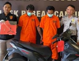 Thumbnail Polisi Berhasil Amankan Komplotan Pencuri Motor Toko Listrik Jagalan Surabaya Polisi Berhasil Amankan Komplotan Pencuri Motor Toko Listrik Jagalan Surabaya