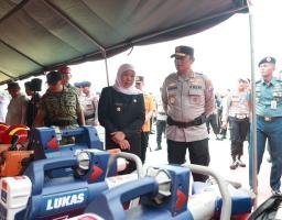 Kapoda Jatim Bersama Gubernur Tinjau Kesiapan Alat Mitigasi Bencana Hadapi Cuaca Ekstrem