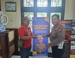 Polantas Menyapa, Satlantas Polresta Sidoarjo Hadir Berikan Pelayanan Dan Edukasi Di Samsat 