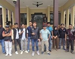 Sejumlah Insan Pes Dari Berapa Media WPK Pertanyakan Progres Perkara Yang Diduga Mangkrak Di Polres Bangkalan