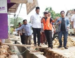 Bupati Bangkalan Pastikan Pembangunan Saluran Air di Arosbaya Berjalan Sesuai Target