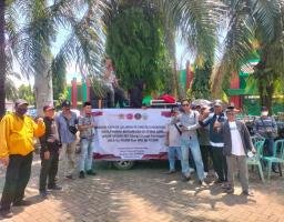 Sejumlah Ormas Yang Tergabung Geruduk Kantor Pertanian Kabupaten Bangkalan 