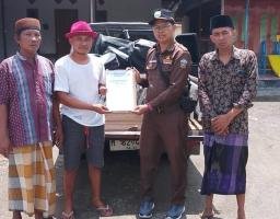 PUDAM Sumber Sejahtera Serahkan CSR Alat Musik Hadroh dan Panggung untuk Muslimat Desa Pocong