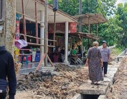 Proyek Jalan Provinsi di Tanah Merah Bangkalan Dikritik, Diduga Anggota Formades Kerjakan Asal-asalan membahayak Warga