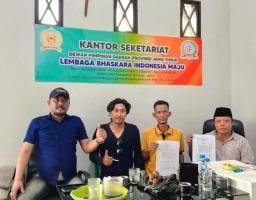 LBIM Jatim Berkumpul di Kantornya Rapat Persiapan Beraudiensi ke Bupati Bangkalan Yang Akan Digelar Hari Senin 29 Desemb