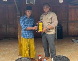 Sialisai Penereoan Kompos Dengan Metode Ember Berttumbbik di Desa Kelbung. Kecamatan Galis Bangkalan