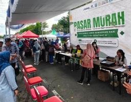 Kritik Program Pasar Murah Bangkalan: Aktivis Sebut Pengendalian Inflasi Bukan Sekadar Pencitraan