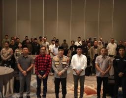 Bukber Bareng Kapolresta Banyuwangi dan Insan Pers Mewarnai Keindahan Ballroom Hotel Kokoon Banyuwangi