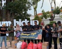 Terus Berbuat Baik, Media Berita Cakrawala Gelar Bagi Takjil Dan Berbuka Bersama