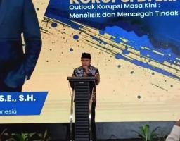 Merajut Integritas di Tengah Arus Digital, AMI Sukses Gelar Seminar Nasional dan Halal Bihalal di Hotel Morazen