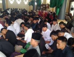 Kelulusan Tanpa Hura-hura, SMAN 1 Bangkalan Ajak Siswa Dekatkan Diri Lewat Doa Bersama