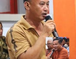 Joni Adef Usulkan Pembangunan saat dialog  di Pulau Hinako  Kepada Bupati Nias Barat.