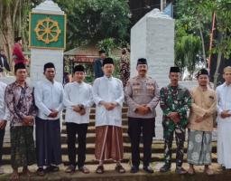 Ribuan Jamaah Hadiri Haul Akbar ke-434 R. Pratanu di Arosbaya Bangkalan