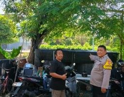 Bhabinkamtibmas Kejawan Putih Tambak Dukung Budidaya Lele Rumahan dan Ketahanan Pangan Warga