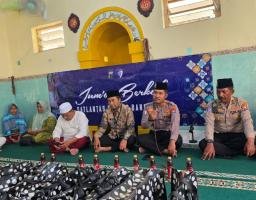 Satlantas Polres Bangkalan Gelar Jum'at Berkah di Musholla Ar-Rahman Kelurahan Demangan