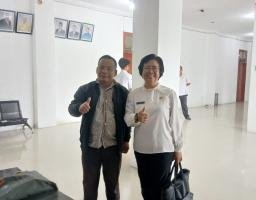 Pj. Sekretaris Daerah Nias Barat, Salome Waruwu, Hadiri Rapat Paripurna DPRD Usai Dilantik.