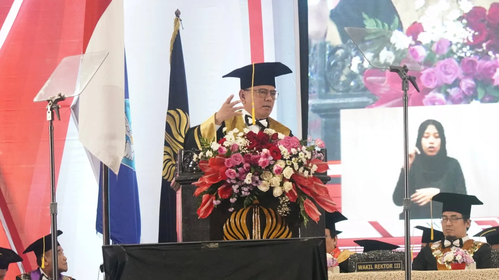 Sekjen Kemenkumham Terima Doktor Honoris Causa dari UNESA