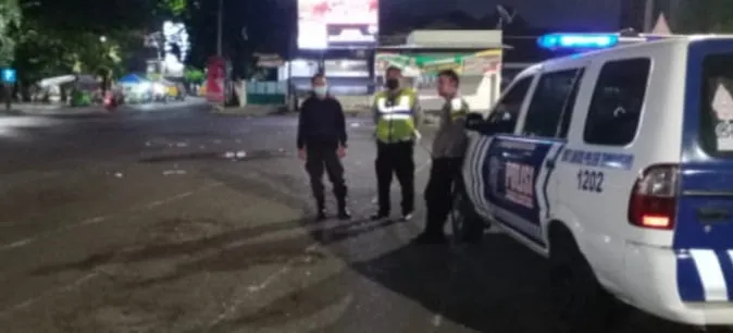 Guna Antisipasi Kejahatan Malam Polsek Tambaksari Gelar Patroli Rutin