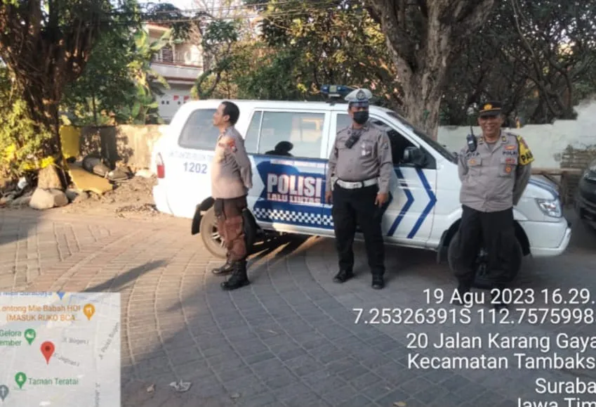 Polsek Tambaksari Bersama 3 Pilar Lakukan Patroli Antisipasi Judi Burung Di Jalan Karang Gayam