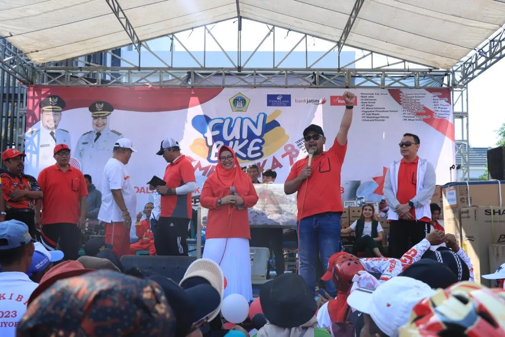 Meriahkan HUT RI ke 78,Forkopimda Gresik Gowes Bareng Ribuan Warga Driyorejo