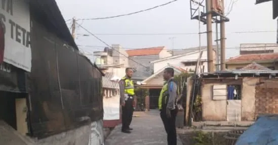 Rutinitas Polsek Tambaksari Bersama 3 Pilar Antisipasi Judi Merpati Di Surabaya