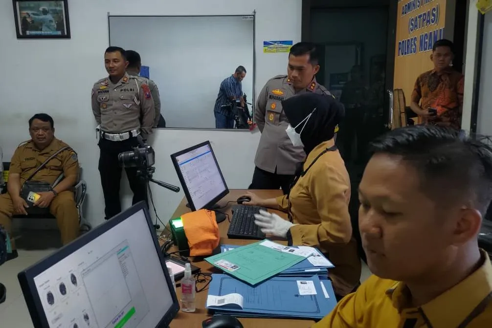 Kapolres Nganjuk Sidak Layanan SIM Satpas Polres Nganjuk