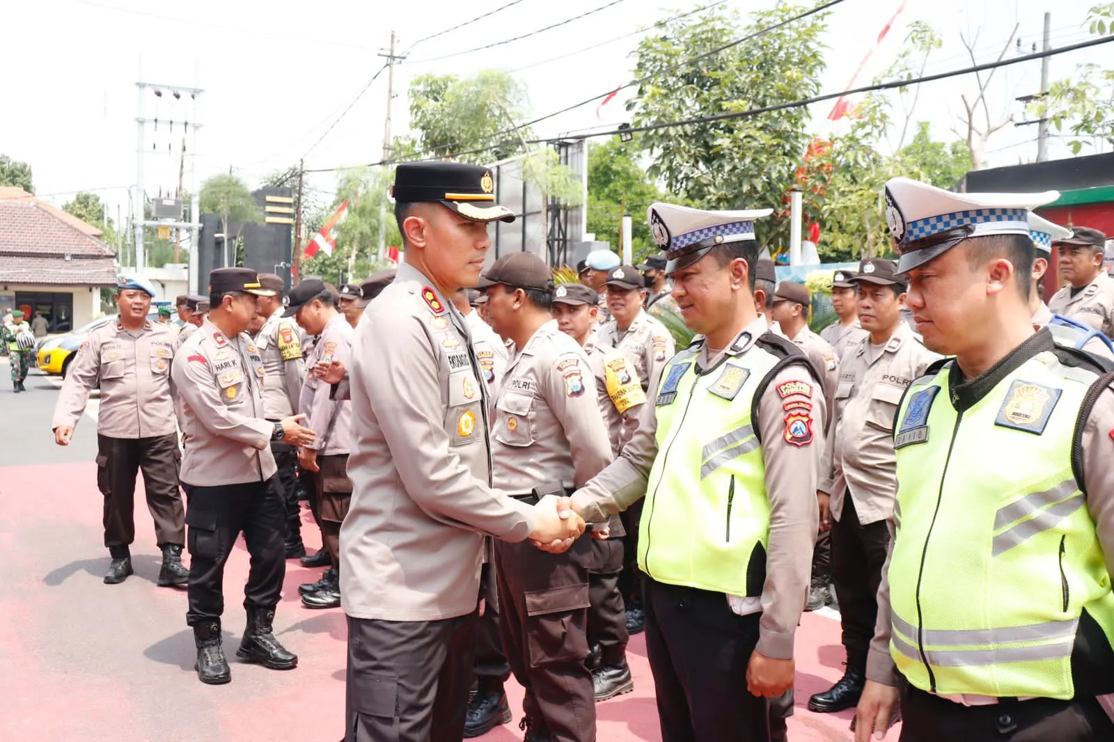 Kapolres Jombang Apresiasi Personel Gabungan, Pengamanan Habib Umar bin Hafids Berjalan Kondusif