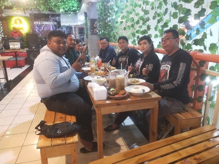 Team Pemburu Liar Ucapkan Selamat Ulang tahun Pimpinan Redaksi Media Nusantara Jaya