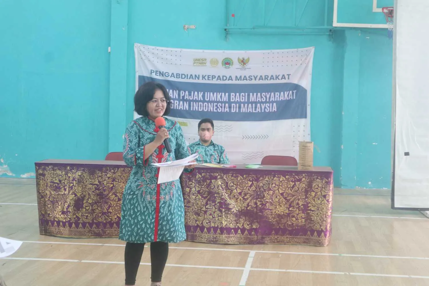 Tim PKM Dosen Akuntansi FEB Unesa Berikan Pelatihan Pajak