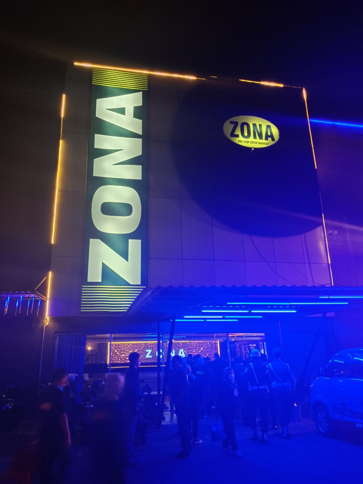 BNNK Surabaya Amankan 1 Operator Zona Karaoke & 2 Pegawai Hotel Cosmo Positif Narkoba