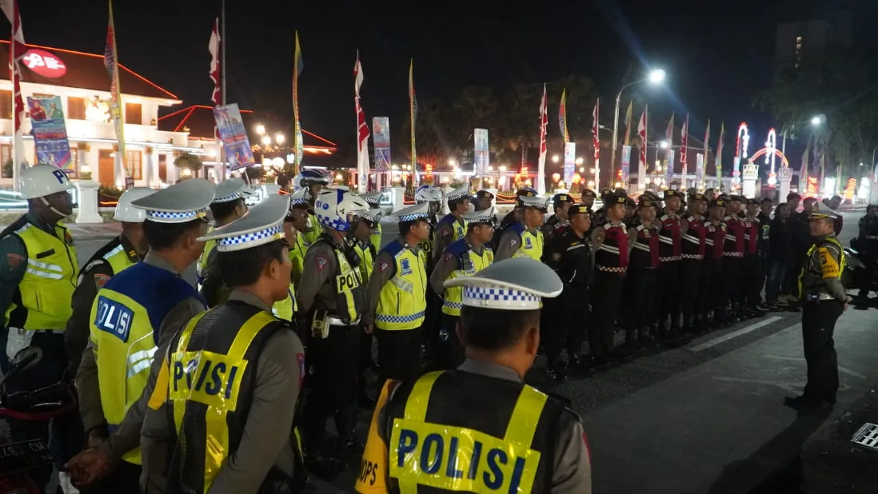 DiRazia, Dua Pemuda Nekat Loncat Karena Bawa Narkoba