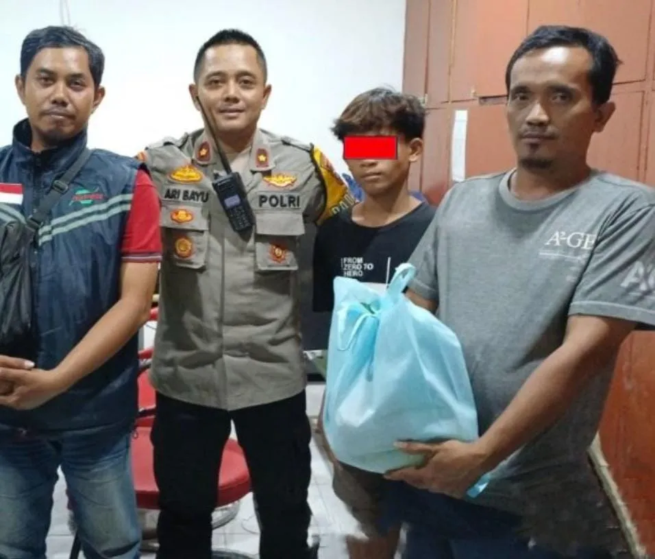 Rusak Pintu Toko, Pencuri ini Malah Dikasih Sembako Polsek Tambaksari