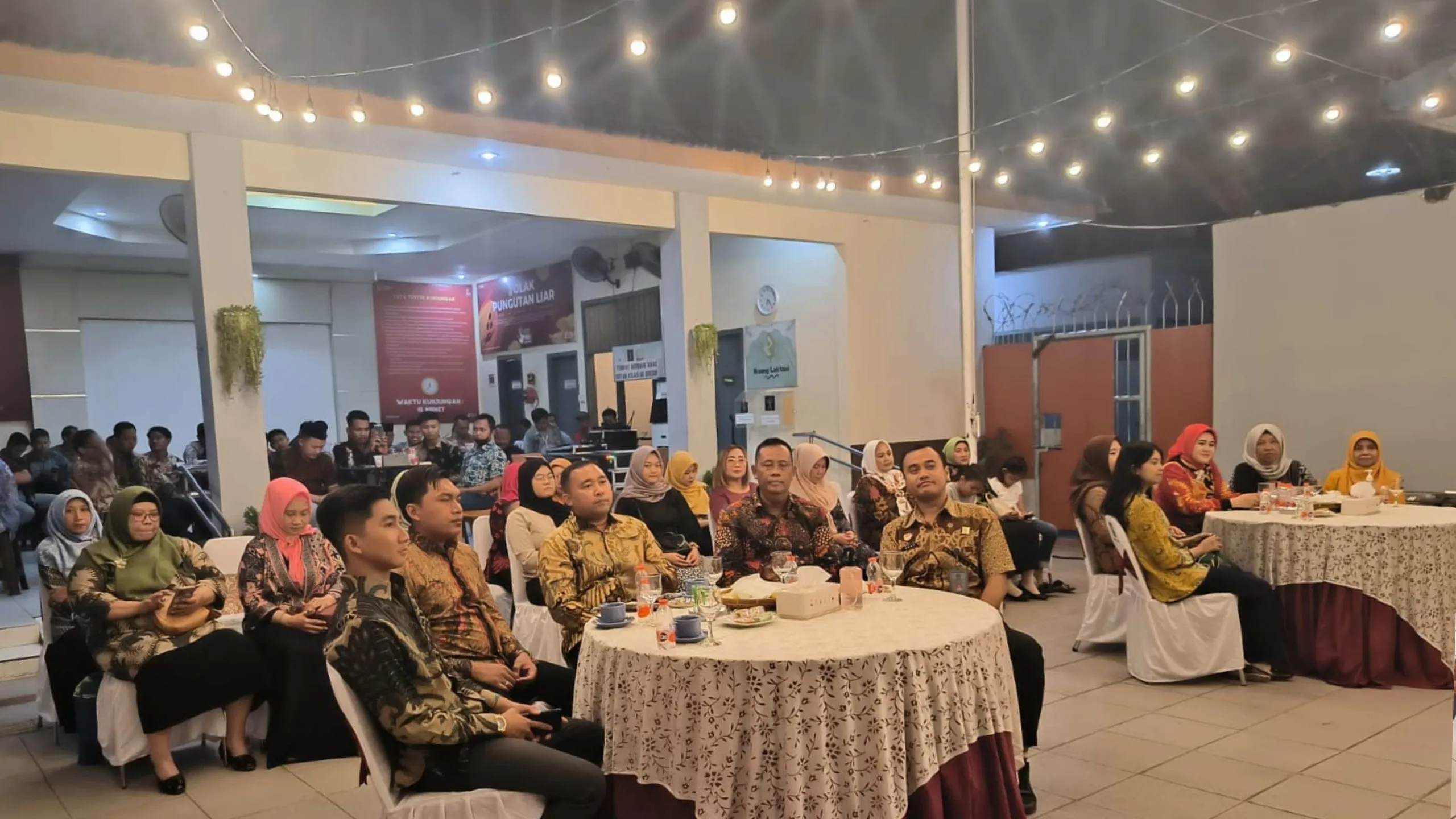 Momen Emosional di Rutan Gresik: Pelepasan Pegawai Purna Tugas dan Mutasi yang Penuh Khidmad