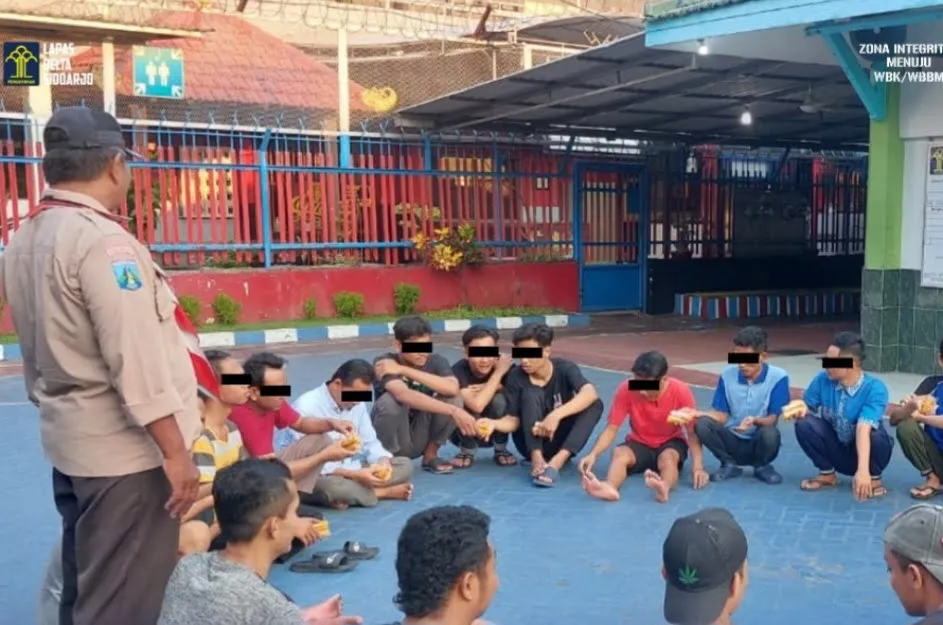Pembinaan Kepramukaan, Kali Ini WBP Lapas Sidoarjo Diajarkan Tentang Nilai Cinta Tanah Air