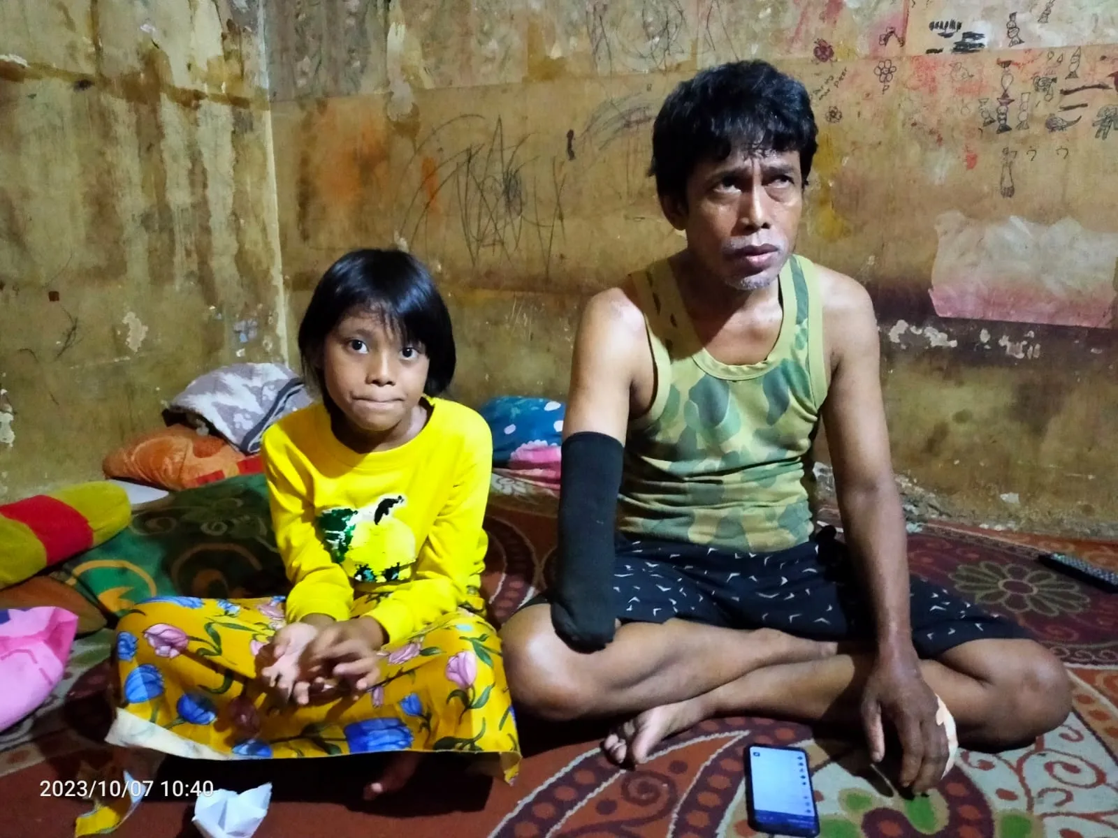 Buruh Pabrik Percetakan Barang Pecah Belah di Surabaya, Meminta Keadilan