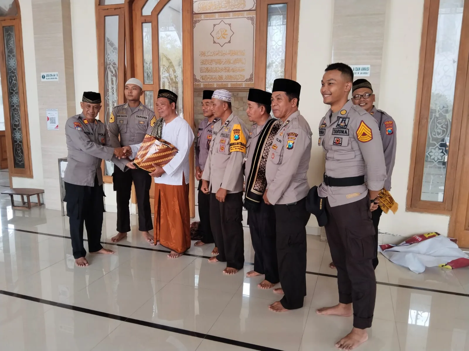 Polres Nganjuk Gelar Jum’at Curhat, Ajak Jamaah Untuk Antisipasi Terjadinya Gangguan Kamtibmas dan Perpecahan Selama Pelaksanaan Pemilu 2024