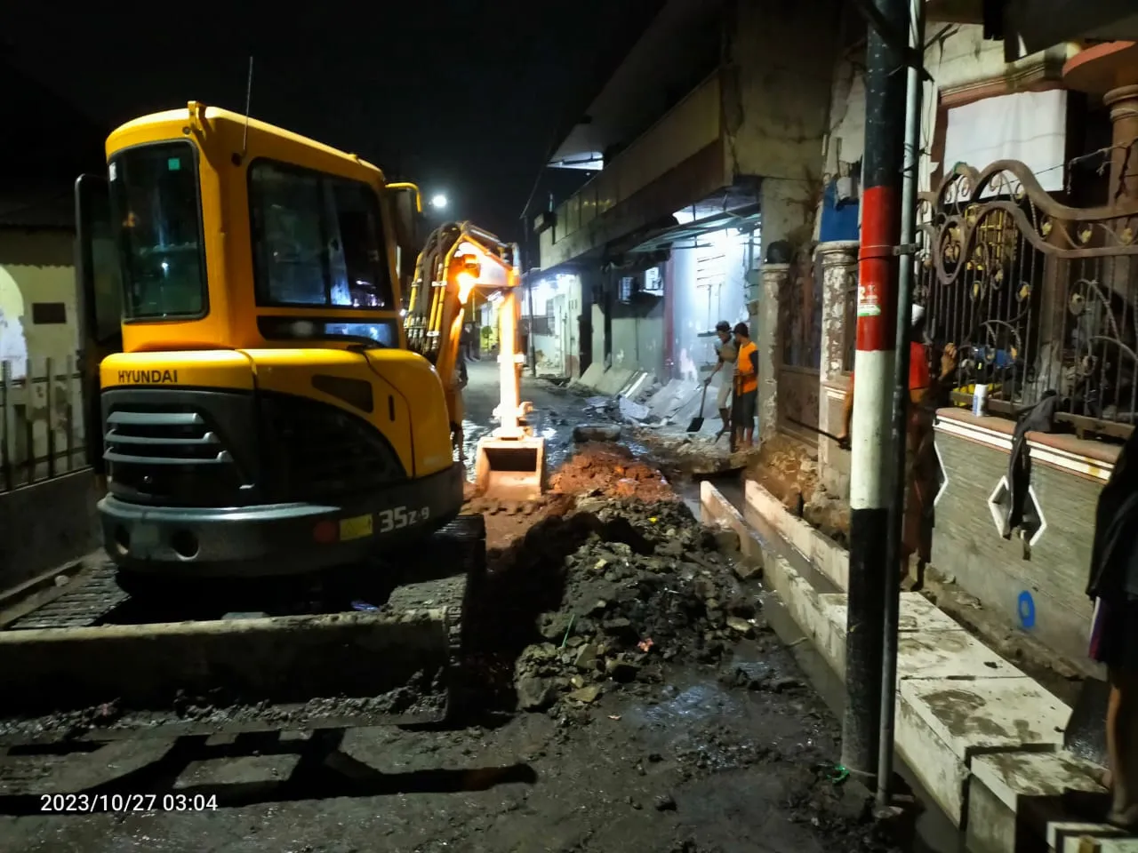 Suara Bising Pengerjaan Proyek Gorong-gorong Sidokapasan Dikeluhkan