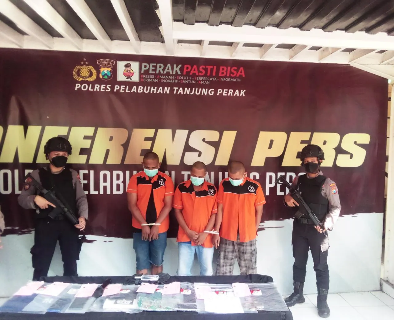 Resmob Polres Tanjung Perak Tangkap Polisi Gadungan